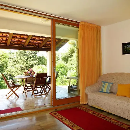 Holiday home Margit - Prm115 By Interhome Premantura