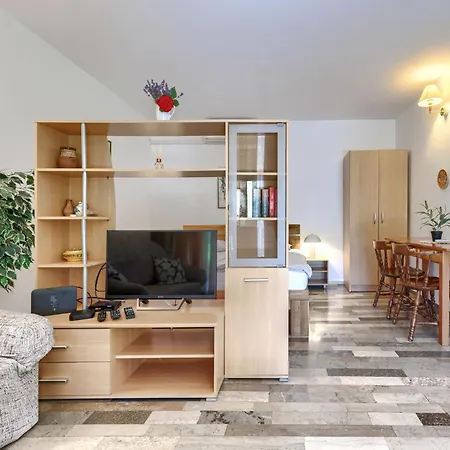 Margit - Prm115 By Interhome *