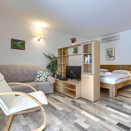 Margit By Interhome